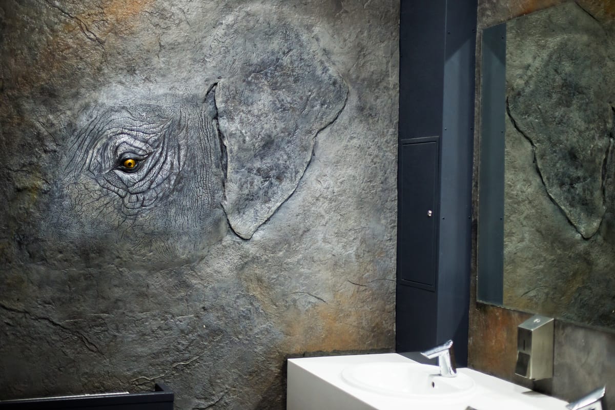 Rzeźba słonia z betonu architektonicznego — monumentalna figura z realistyczną fakturą skóry